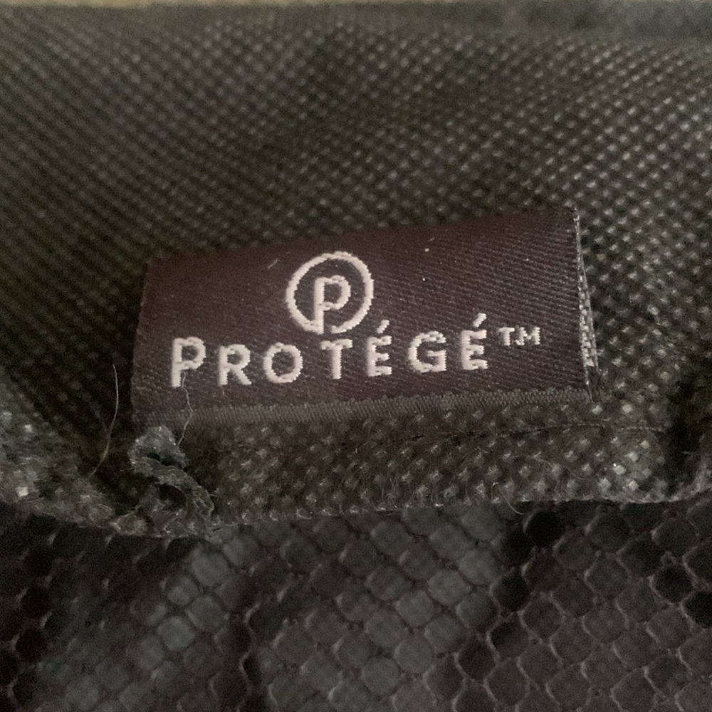 New Set of 3 small bags. Canvas, nylon, mesh. See pictures for sizes. - Picture 8 of 16